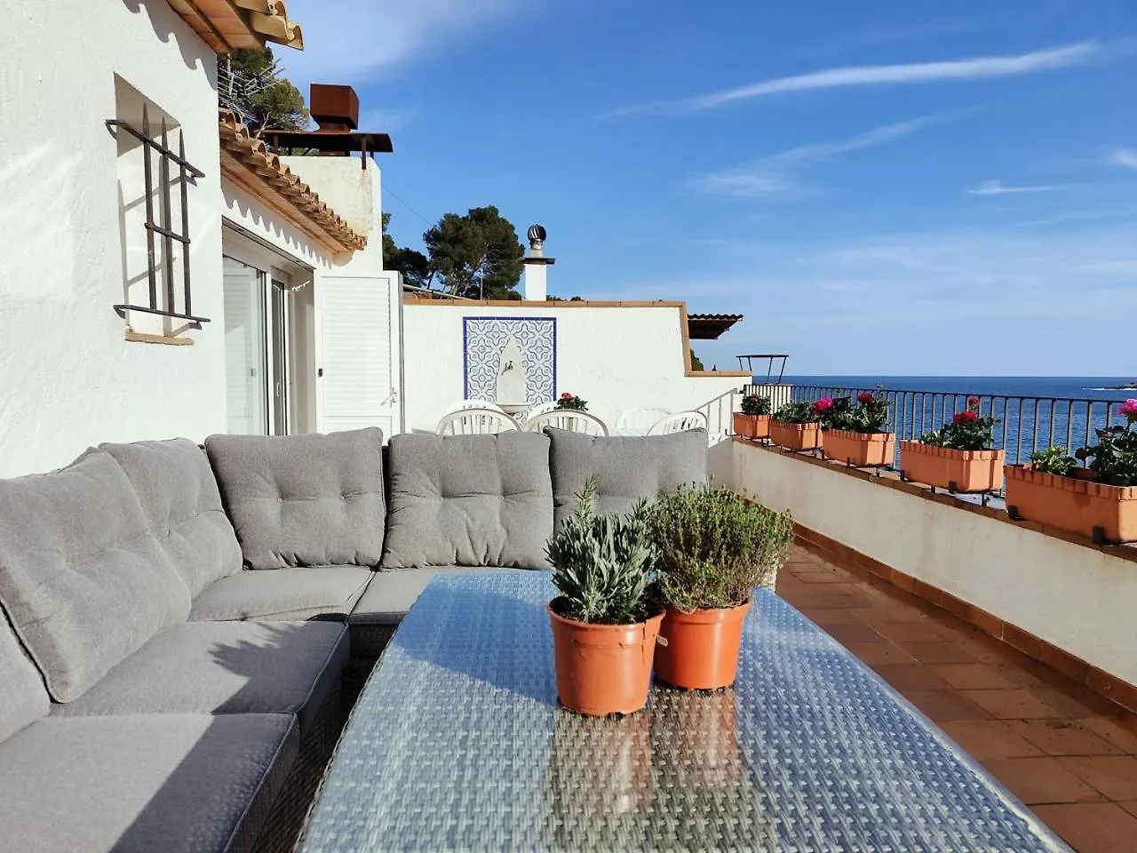 Apartamento Tamariu Platja - Penthouse On Passeig Del Mar.