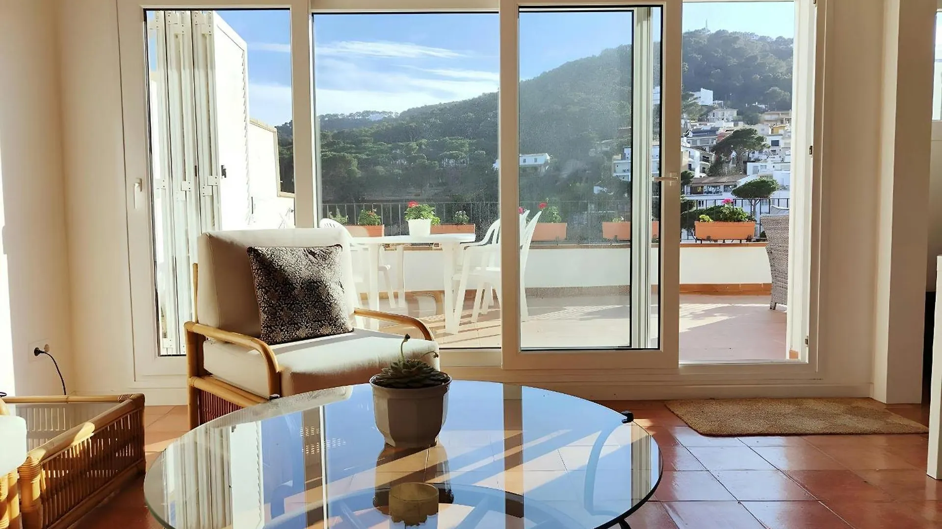 Apartamento Tamariu Platja - Penthouse On Passeig Del Mar.