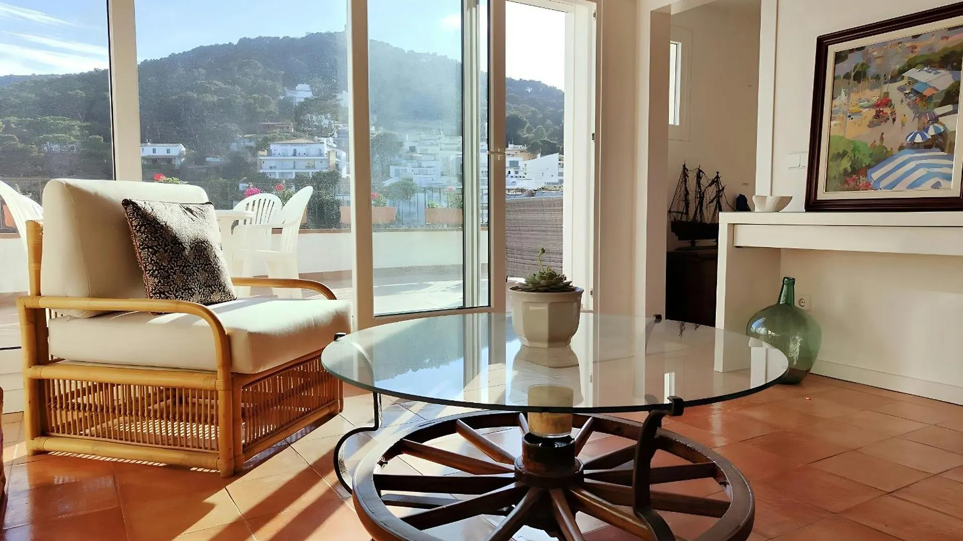 Apartamento Tamariu Platja - Penthouse On Passeig Del Mar.